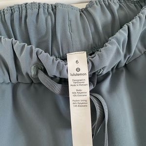 Lululemon Gray/Blue Skirt, size 6